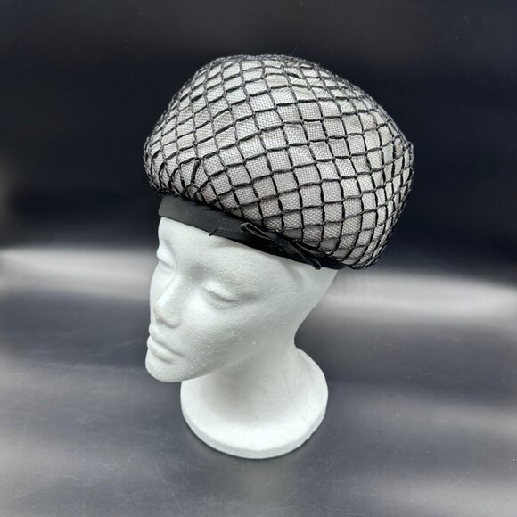 Vintage Ladies Hat Silver Black Mesh Birdcage Net Union Made Mid Century Pillbox main image 7